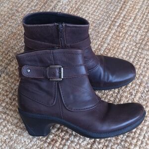 Romika brown leather ankle boots